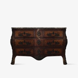 Lote 196, Cómoda bombee época Regencia