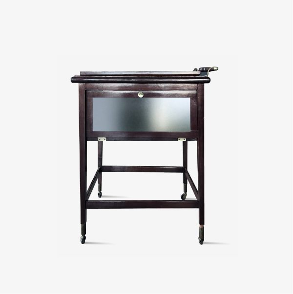 Lote 198, Mueble licorero estilo Eduardiano