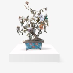 Lote 253, Par de árboles de piedra dura con base cloisonne