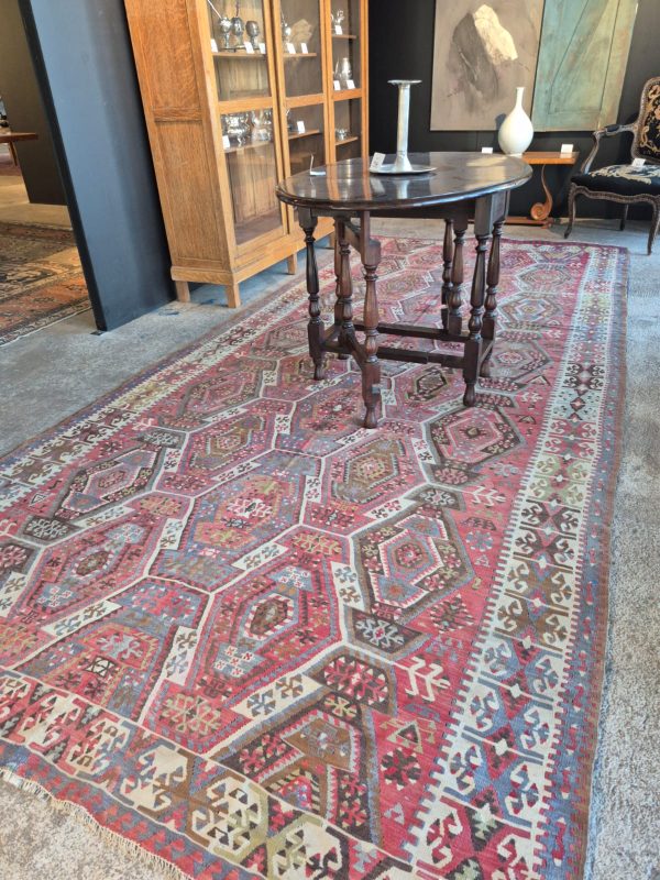 Lote 3, Alfombra kelim moderna